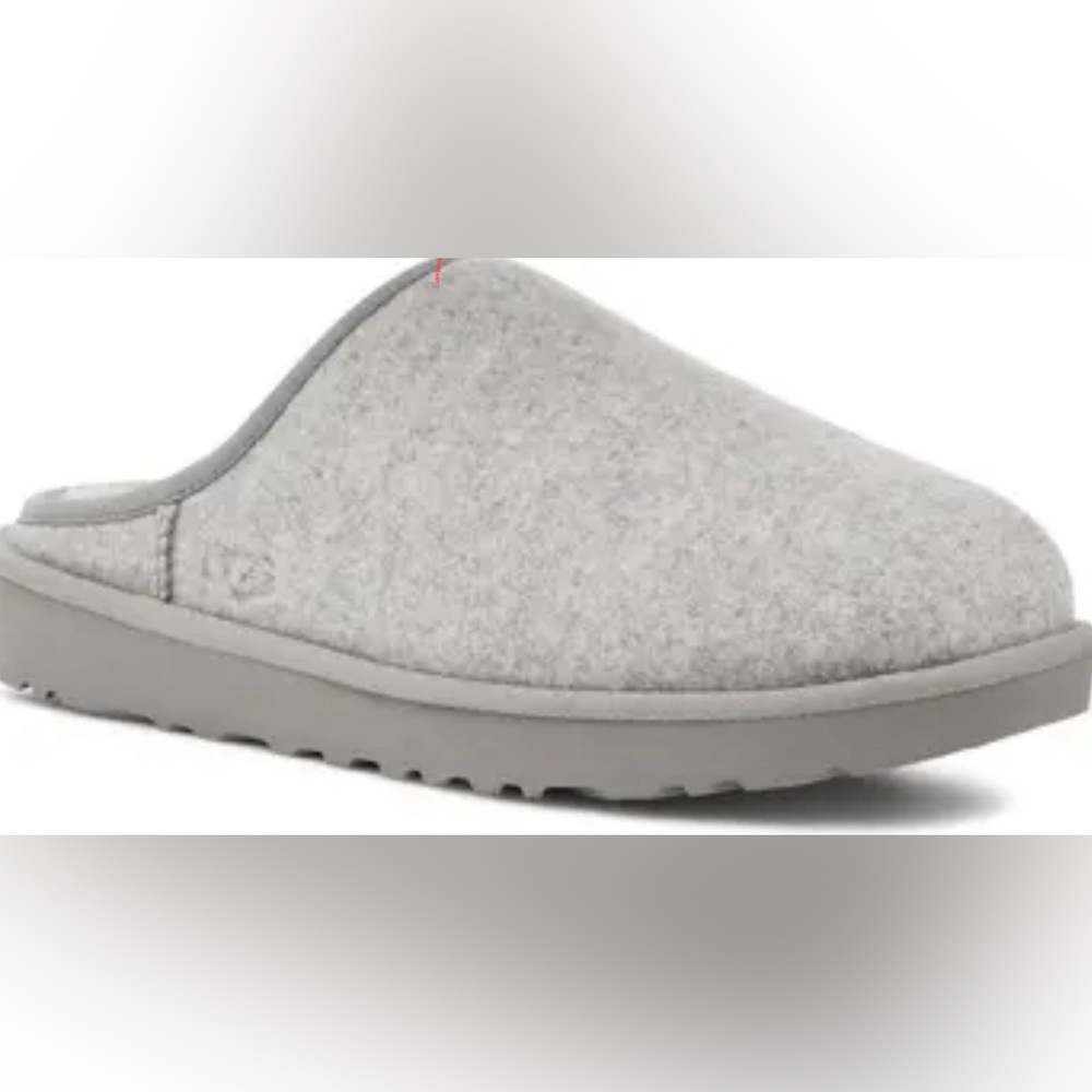 UGG Classic Scuff Slipper Men’s size 10 NWT
